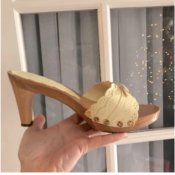 CELINE Ivory/Cream Wooden Heels with Bow - Picture 1 of 7